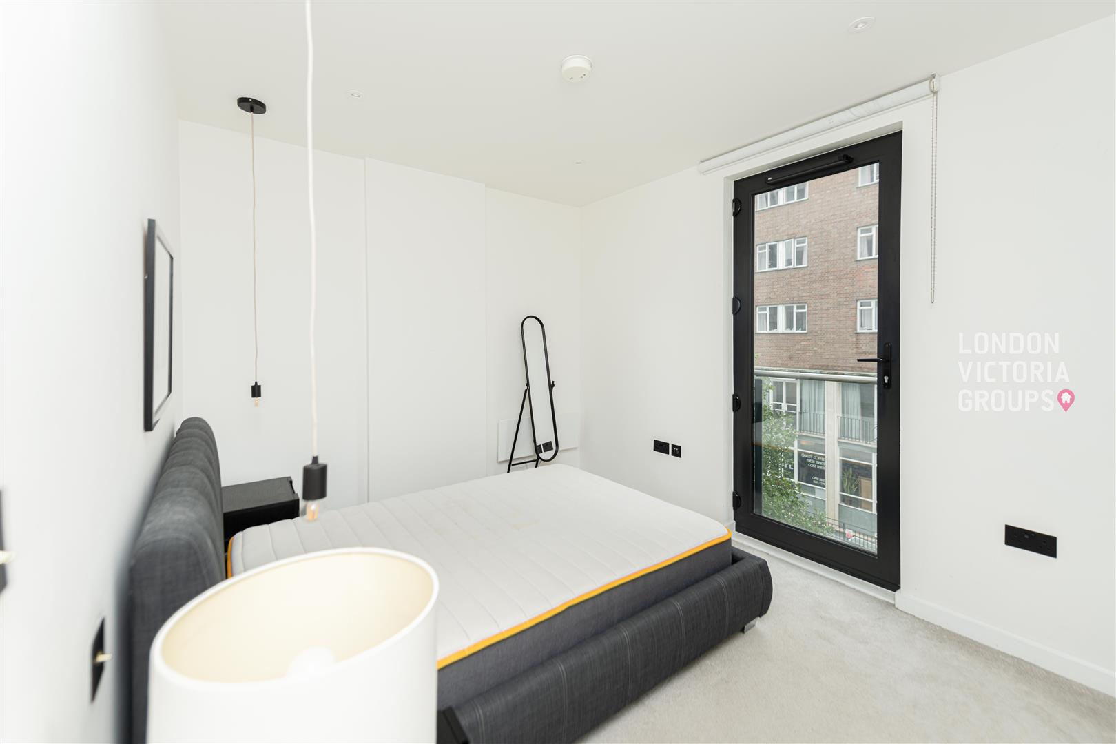 12 Dock Street, London
